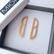 Load image into Gallery viewer, Earrings - Small Gold