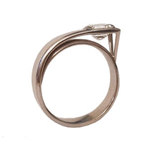 Load image into Gallery viewer, A platinum band ring with a central square-cut diamond with white background