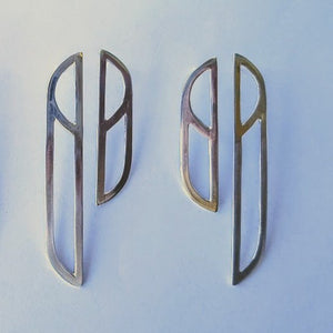 Elegance & Poise - Geometric Earrings Asymmetric Silver Vsn 1