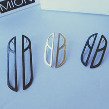 Load image into Gallery viewer, Earrings - Medium Black