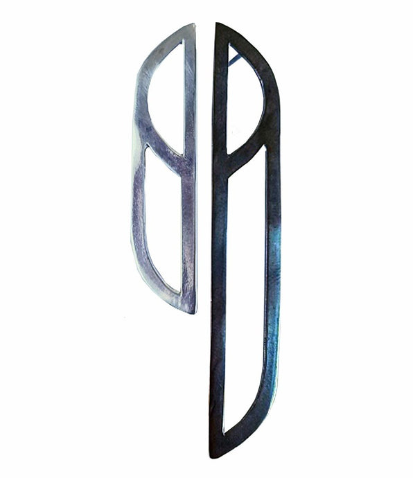Elegance & Poise - Geometric Earrings Asymmetric Black & Silver Vsn 2