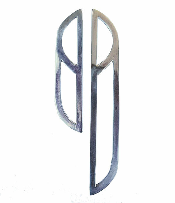 Elegance & Poise - Geometric Earrings Asymmetric Silver Vsn 2