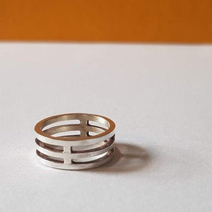 Minimalist Three Bar Ring