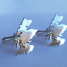 Load image into Gallery viewer, Scotland_Map_Silver_Cufflinks_with_9ct_Gold_Hearts